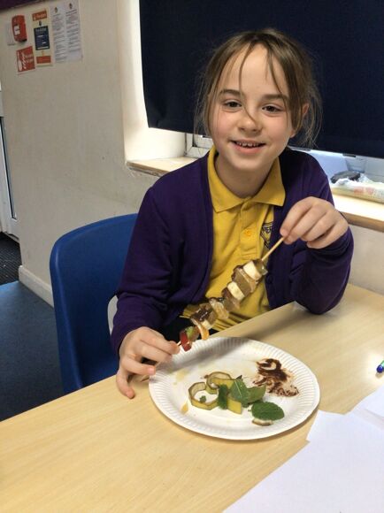 Yr5 pic 3 kebab making