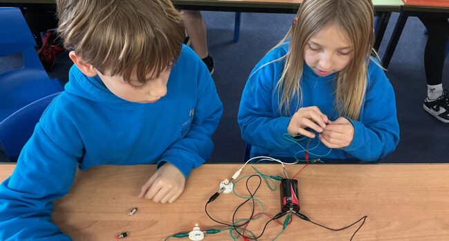 Science with Morpurgo Image