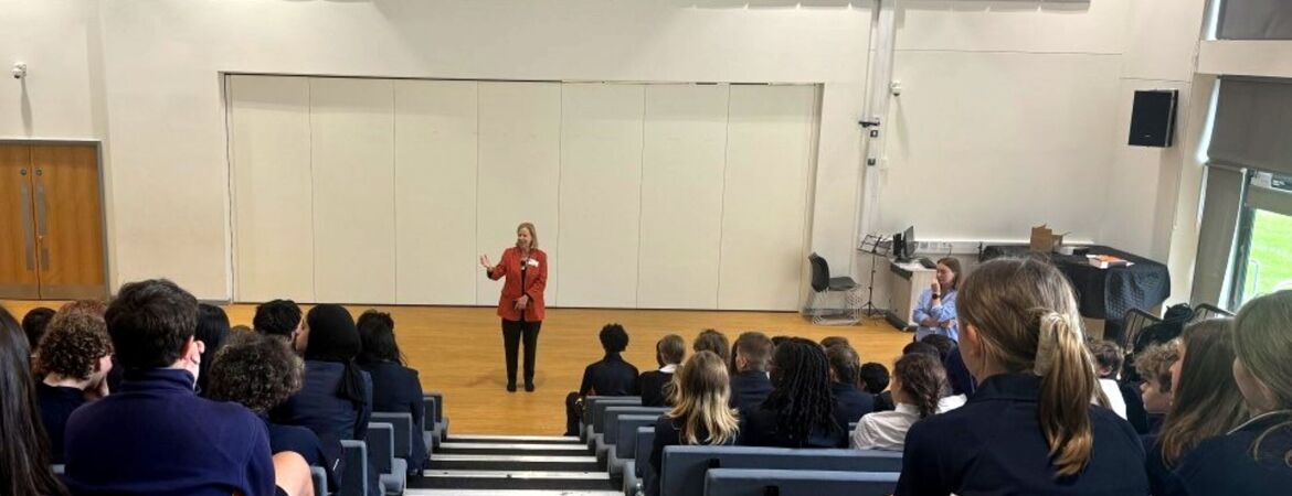 Ruth Cadbury visits Bolder Academy