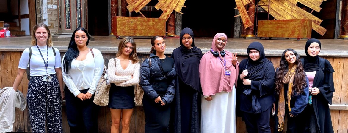 Year 13 Visit the Globe Theatre