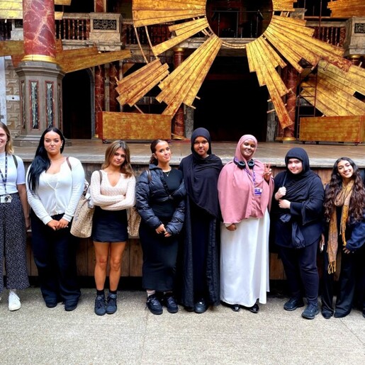 Year 13 Visit the Globe Theatre Image