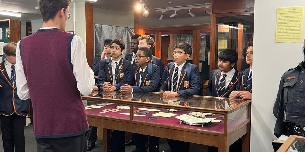 Students Visit Dulwich College Libraries