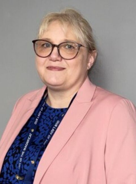 Ms Julia Rutkowski