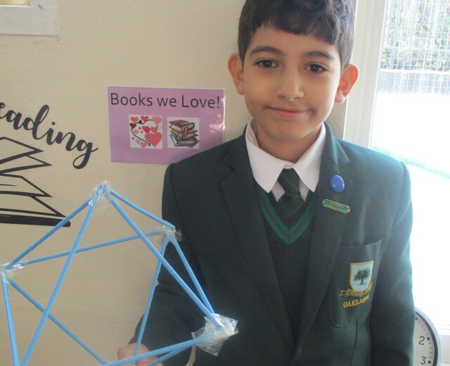 Year 5 create 3D shapes Image