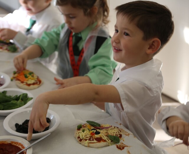 Reception Pizza Making Image