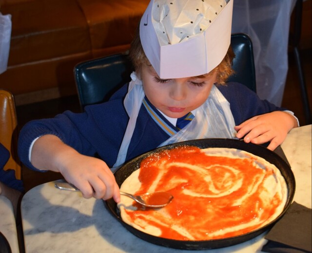 Reception & Year 1 visit Pizza Express Image