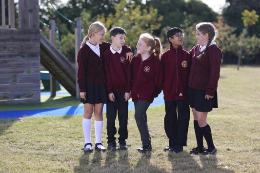 Alton Park Pupils outside in a group of friends