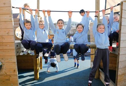 d2 3629 galleon dangling from rope